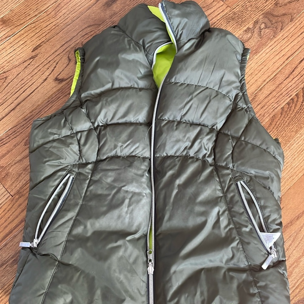 Nike vest